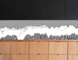 Crédence Montagne - Forêt de sapins et montagnes enneigées, une création artistique pour votre cuisine.