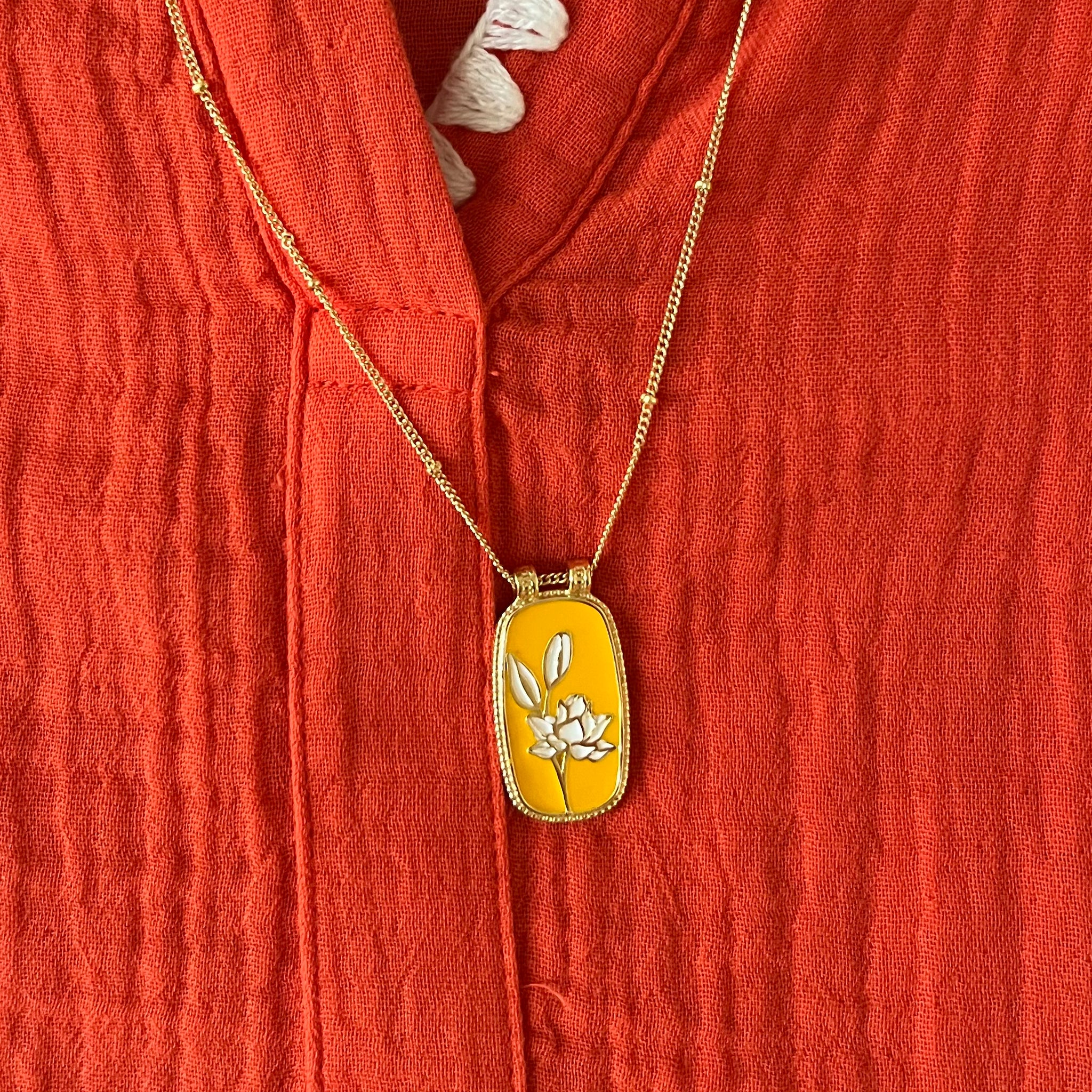 Louisemshop Collier Lotus - Jaune