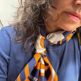 Louisemshop Foulard en soie – Bleu marine, blanc et or