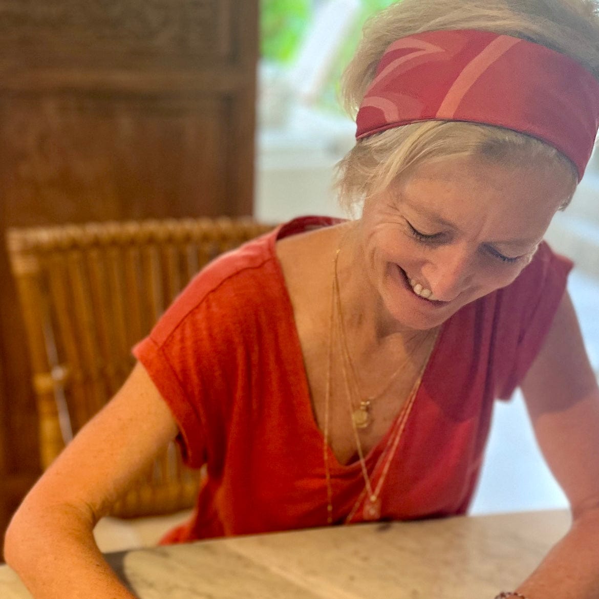 Louisemshop Foulard en soie – Ton sur ton de Rouge